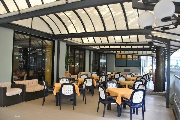 Ducale فندق ريميني